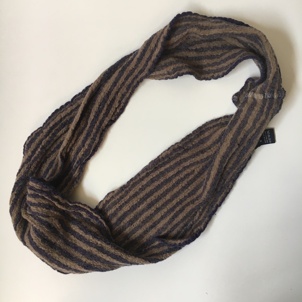 • bundled// madras wool infinity scarf • - Picture 4 of 5